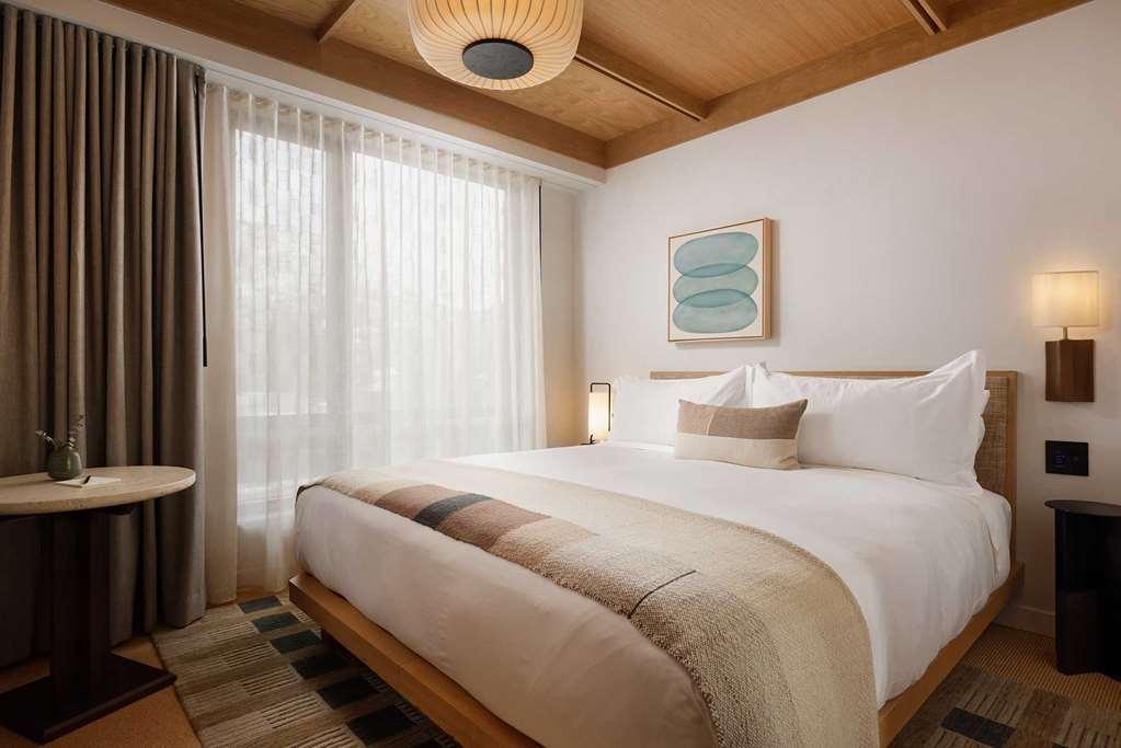 Mollie Aspen Hotel Room photo
