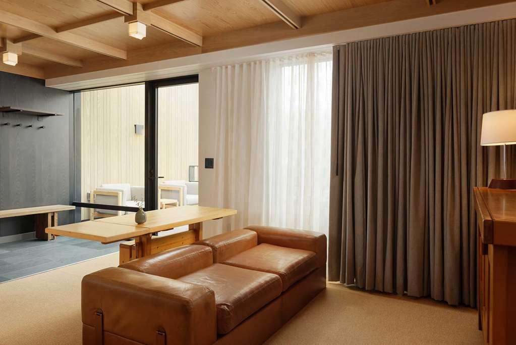 Mollie Aspen Hotel Room photo